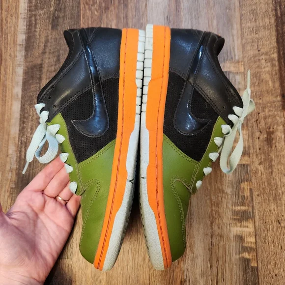 Nike Dunk Low 'Green Mandarin' Shoes - Picture 2 of 7